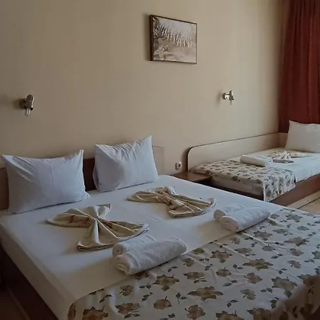 Otel семеен детелини 2*