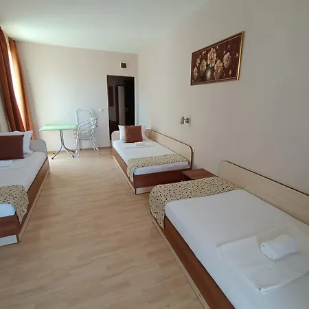 Otel семеен детелини 2*