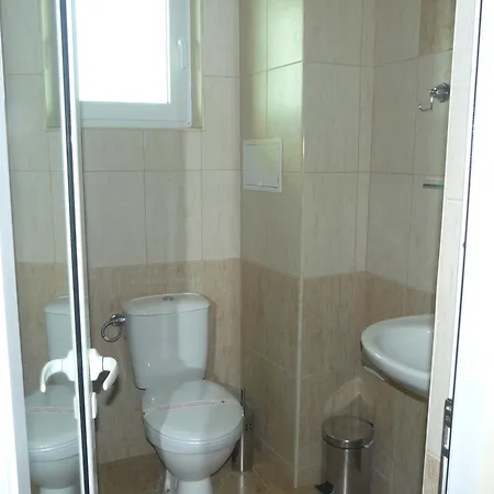 семеен детелини Otel 2*