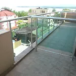 семеен детелини Hotel 2*