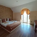 семеен детелини Hotel