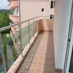 Hotel семеен детелини