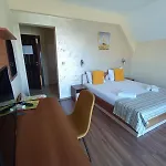 семеен детелини Hotel